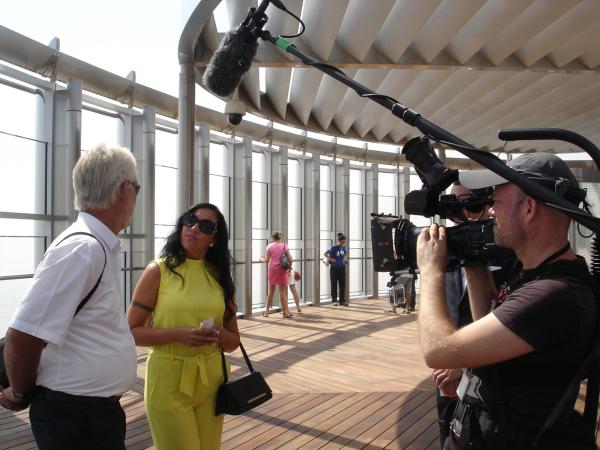 Dreharbeiten im Burj Khalifa in Dubai mit Rockstar Immobilien und Promi-Maklerin Birgit Wagner