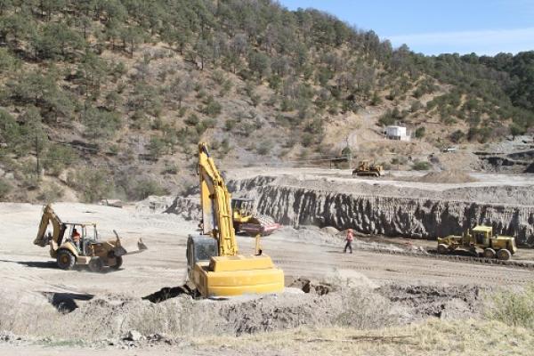 Altona Mining nimmt wichtige Hürde und Fission vergrößert Zone