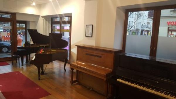 Klavier kaufen Berlin - Pianohaus Listmann in Berlin-Charlottenburg