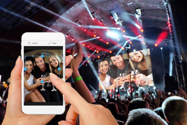 Fotospaß mit der digitalen Selfiewall - Partyfotos vom Handy direkt auf die Beamer-Leinwand senden