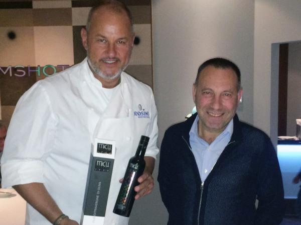 Weltklasse-Olivenöl: Star-Koch Frank Rosin baut sein Wein- und Feinkost-Label "by Rosin" weiter aus