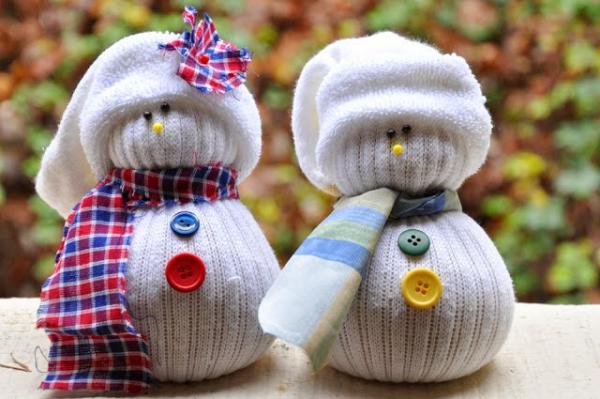 Kinder-Nachmittag im Museum: Wir basteln einen Socken-Schneemann