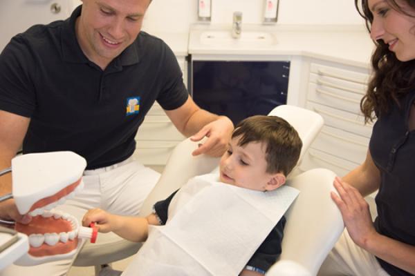 Zahngesundheit - welche Prophylaxe ist für Kinder empfehlenswert?