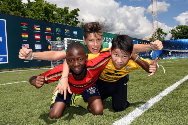 "Fußball für Freundschaft" eröffnet die siebte Saison