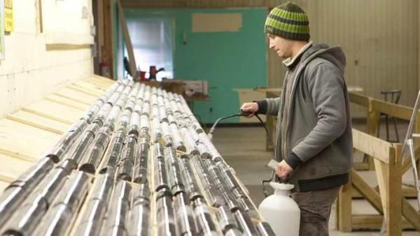 Treasury Metals liefert abermals Spitzenergebnisse und überträgt Projektbeteiligung!