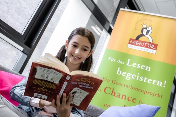 MENTOR - Die Leselernhelfer e.V. nimmt die Lesestunden an Schulen wieder auf