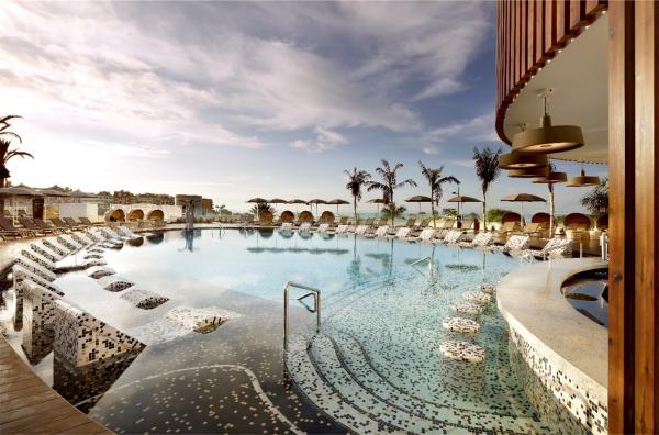 Reisewarnung für die Kanaren aufgehoben: Hard Rock Hotel Tenerife eröffnet wieder am 13. November 2020 