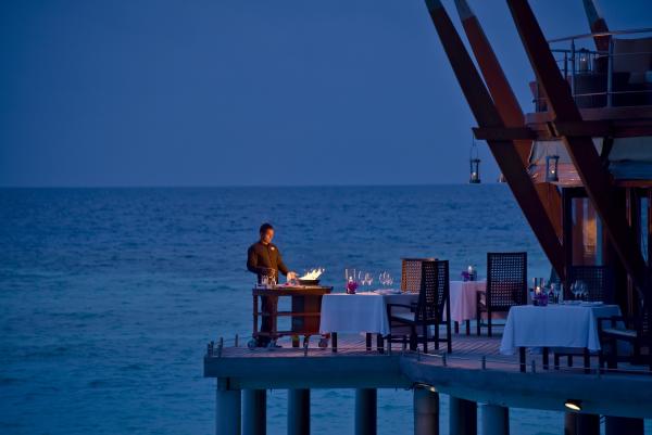 Baros Maldives: 15 Jahre Lighthouse Restaurant - ein kulinarisches Jubiläum