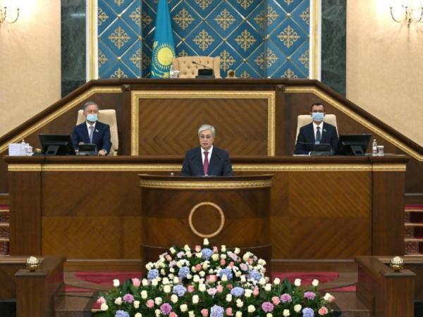 Botschaft von Präsident Kassym-Schomart Tokajew an das Volk Kasachstans. REALISMUS DER MEINUNGEN