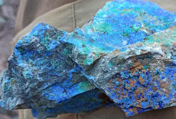 Max Resource erweitert hochgradige Kupfer-Entdeckung URU um 750 Meter in Richtung Osten