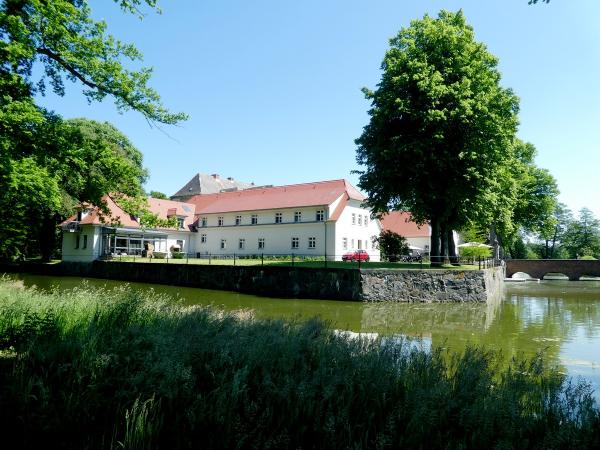 Ein Usedomer Schloss mit Brauerei, Destillerie, Kaffeerösterei und Shop