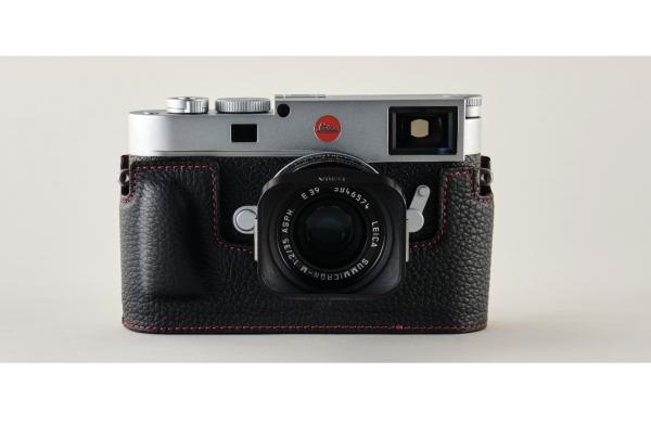 Leica M11 Protektor mit einsetzbarem AirTag® - Oberwerth meldet sich mit Innovation bei Kameraprotektoren