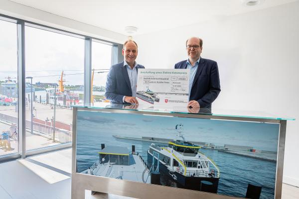 Umweltminister Meyer besucht Reederei Norden-Frisia