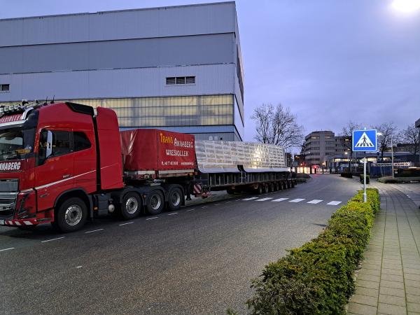 AG Reederei Norden-Frisia: Rumpf für Elektro-Katamaran zum Outfitting in in den Niederlanden