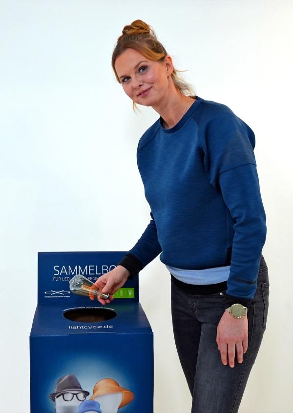 Einfach Licht recyceln! - Olympiasiegerin Britta Steffen engagiert sich für Lampenrückgabe