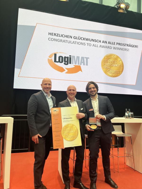 Logistics Reply: KI-Assistent LEApedia gewinnt den Preis "Bestes Produkt LogiMAT 2024"