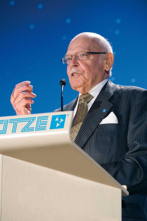 Friedrich Lütze feiert 90. Geburtstag