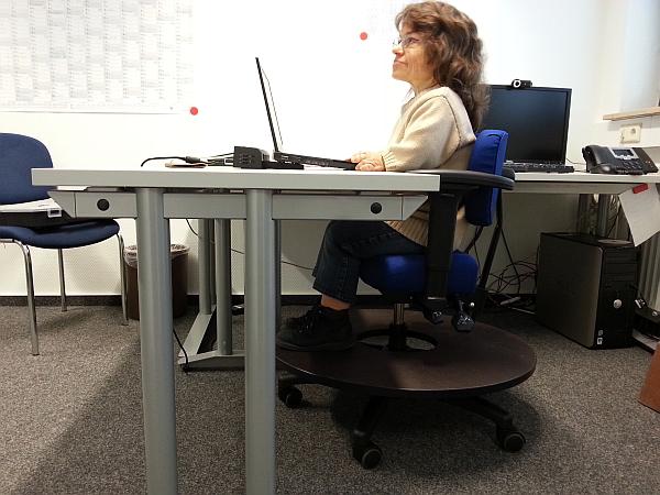 DAVID - Ergonomischer Bürodrehstuhl für Menschen mit Kleinwuchs 