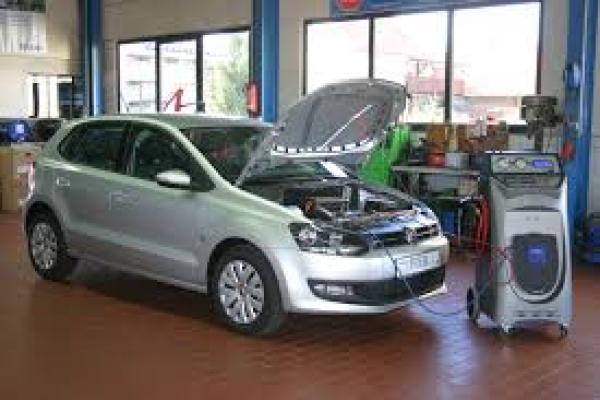 Kfz Sachverständiger Berlin Information über Schadenabwicklung nach Verkehrsunfall in Kontakt 030-891 65 78