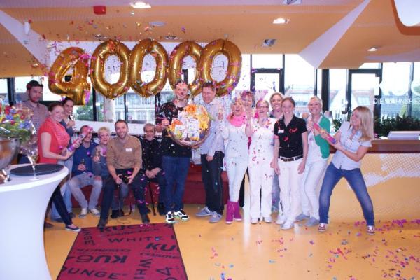 Jubiläum – 40.000 bezaubernde Lächeln in  Berlins größter Zahnarztpraxis KU64