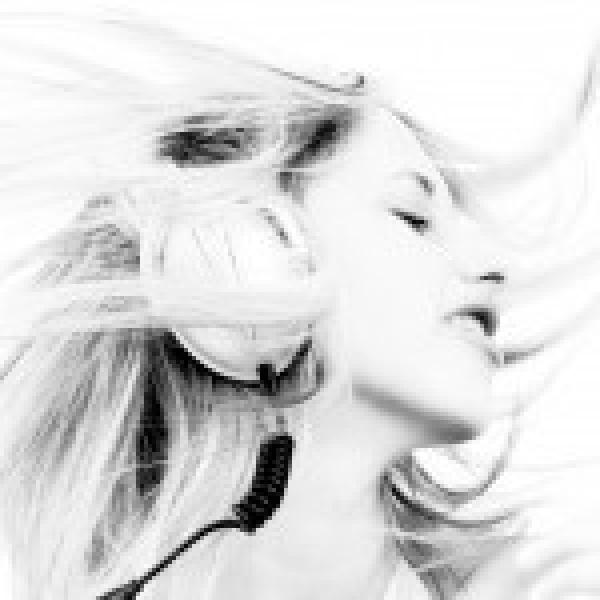 www.She Wolf.eu – das neue Musikmagazin für Headbangers aus der ganzen Welt!