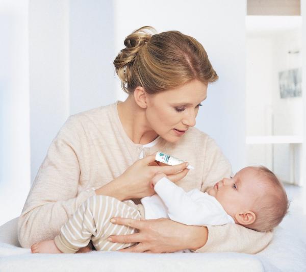Schnupfen konsequent behandeln – auch bei Babys
