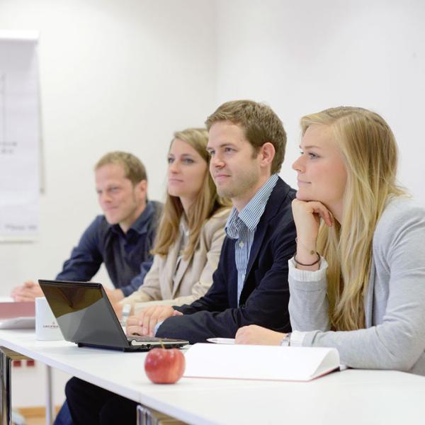 Leuphana Universität Lüneburg informiert über berufsbegleitendes Studium