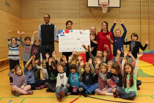 Aponeo-Spendenaktion: 6.000 Euro „Für gesunde und aktive Kinder“