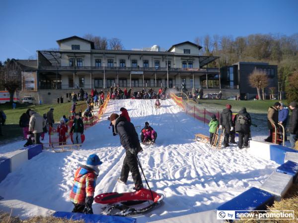 Weiße Weihnacht garantiert?  - Die SnowBOX Schneemaschine macht´s möglich... 