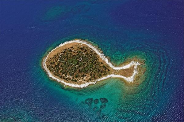 Strände in Kroatien eine ausgezeichnete Wasserqualität aufweisen