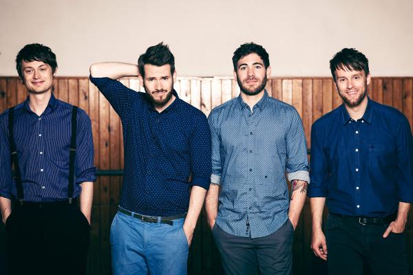 Exklusive Videopremiere zur neuen Revolverheld Single "Ich lass das Licht für dich an" auf MyVideo.de
