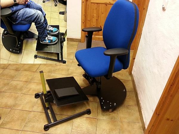 Ergonomischer Bürodrehstuhl für Rollstuhlfahrer mit Skoliose und Kleinwuchs 