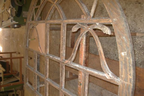 Restaurationen von Möbeln und Gebäuden sollten vom Profi durchgeführt werden