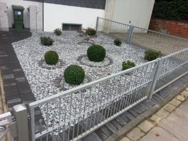 Zaunbau in Düsseldorf- mit ZK Garten und Landschaftsbau