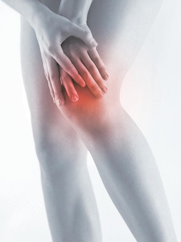 Schmerz bei jedem Schritt und Tritt – aber Salben und schmerzlindernde Medikamente, dürfen keine Dauerlösung s