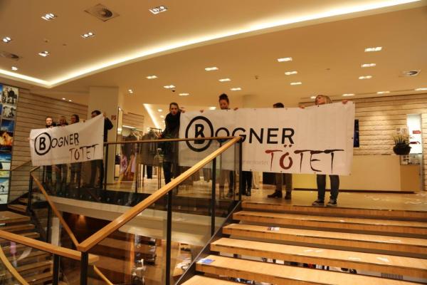 Anti-Pelz-Kampagne: Lautstarker Protest in Köln Bogner Filiale 