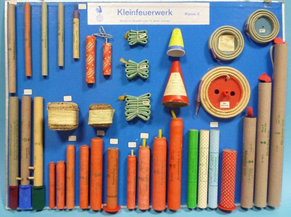 Ankauf von altem Feuerwerk - Feuerwerk Sammler über ein ungewöhnliches Hobby