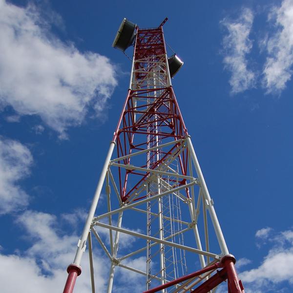 Die Stahlwurzel für den Mast  - Beton war gestern 
