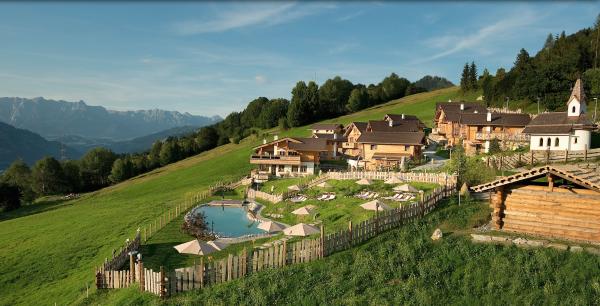 Sommerurlaub in idyllischen Luxus-Chalets im Almdorf Sankt Johann im Pongau