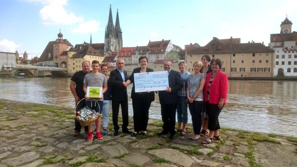 NH/HH-Recyclingverein spendet 5.000 Euro für krebskranke Kinder 