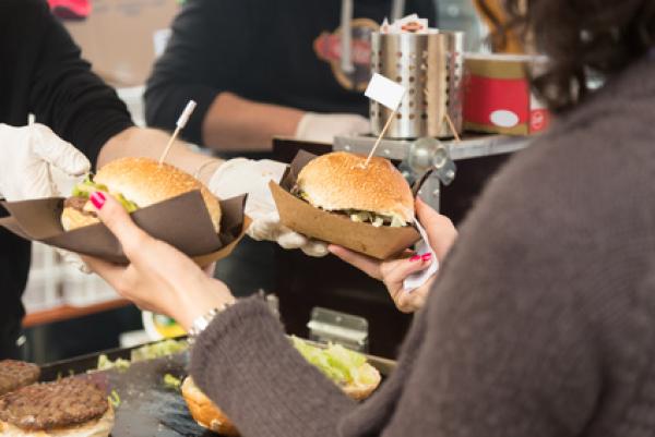 Moderne To Go Verpackungen für Foodtrucks, Imbiss und Lieferservice