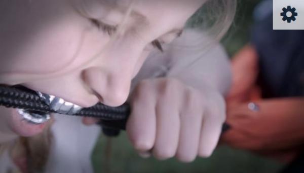 "Kiddy-Caps, die Filmreihe": Kiddy-Caps Kinder-Zahnkronen aus Keramik, damit es kein böses Erwachen gibt …