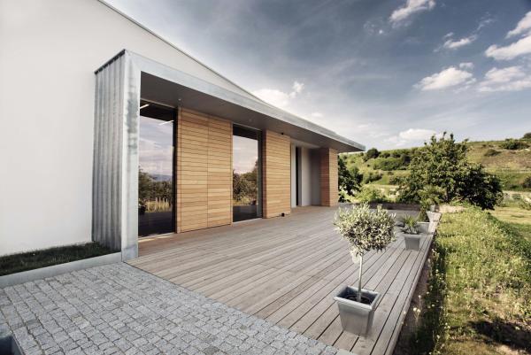 Weingut Arndt Köbelin beeindruckt durch markante Architektur