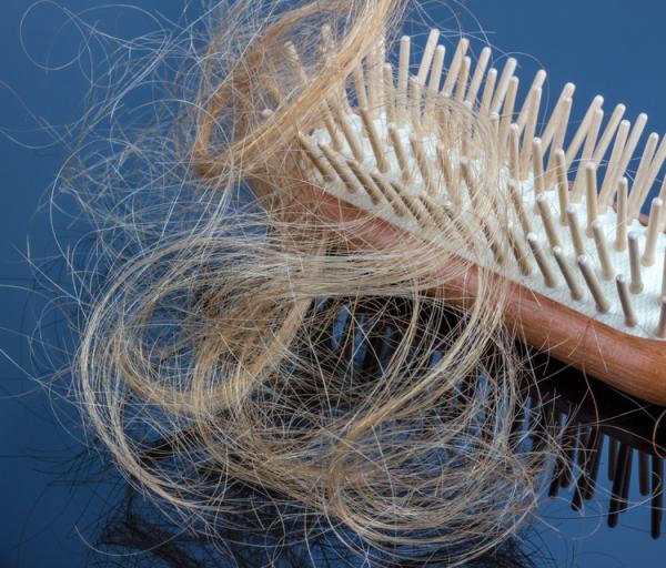 Drogenkonsum mit Haaren aus der Haarbürste nachweisen