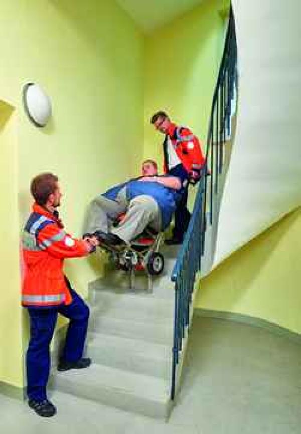 Neuer Treppensteiger mit 230 kg (!) Zuladung für gesünderen, schnelleren und würdevolleren Patiententransport