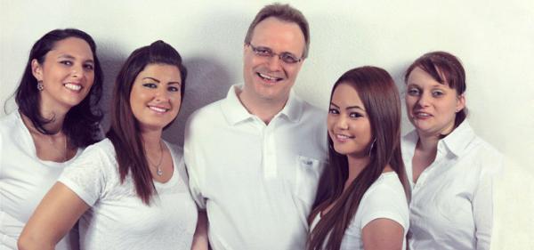 Mannheim / Ludwigshafen, Best-Price-Dent: Günstige neue Zähne aus deutschem Dentallabor MAXiDENT