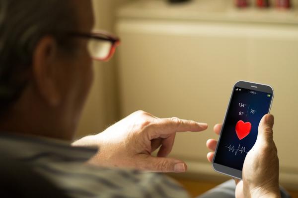 E-Health für mehr Freiheit: Gesundheits-Apps für Senioren