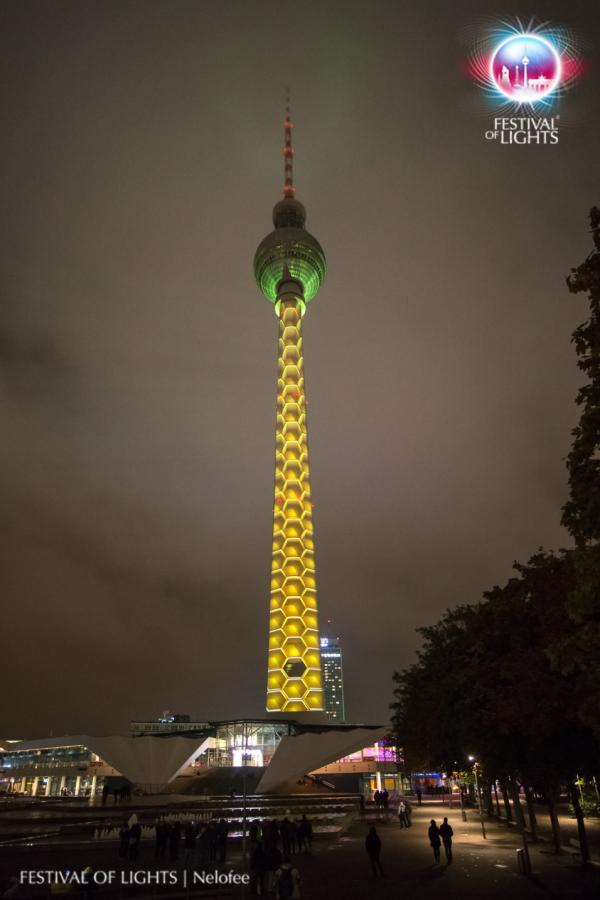 FESTIVAL OF LIGHTS: Besucher und Fans küren Team aus der Ukraine zum Award-Sieger 2016 auf dem TV-Turm