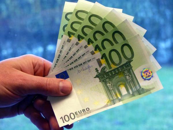 Finanzen im Blick: UDI Energie Festzins 11 - die ideale Ergänzung für das private Depot