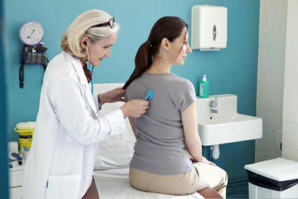 Groß und Klein: Keuchhusten-Welle erfasst Deutschland